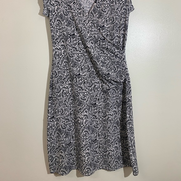 Athleta Black & White Geometric Design Faux Wrap Knee Length Dress Small - Picture 5 of 6
